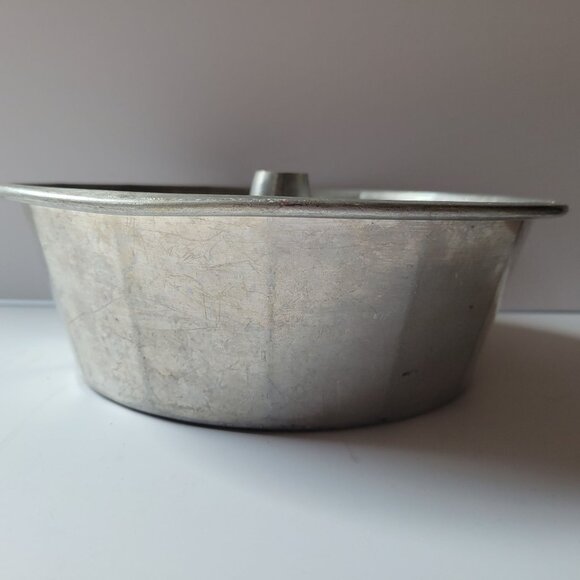 Vintage VIKO Aluminum Angel Food Cake Pan Tube Bundt Baking Mold Made In USA - Picture 2 of 7